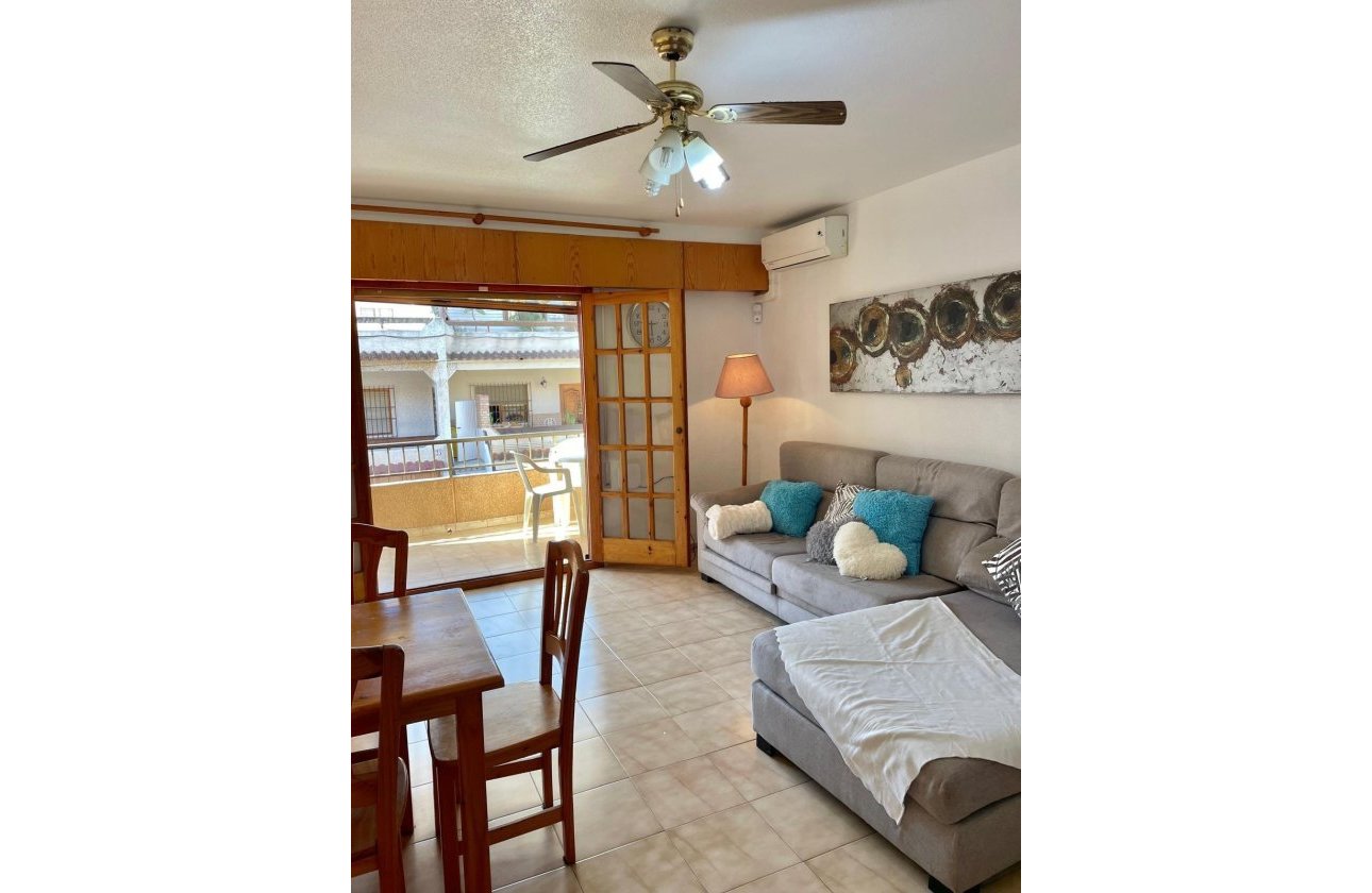 Revente - Appartement -
Torrevieja - Playa de los Locos