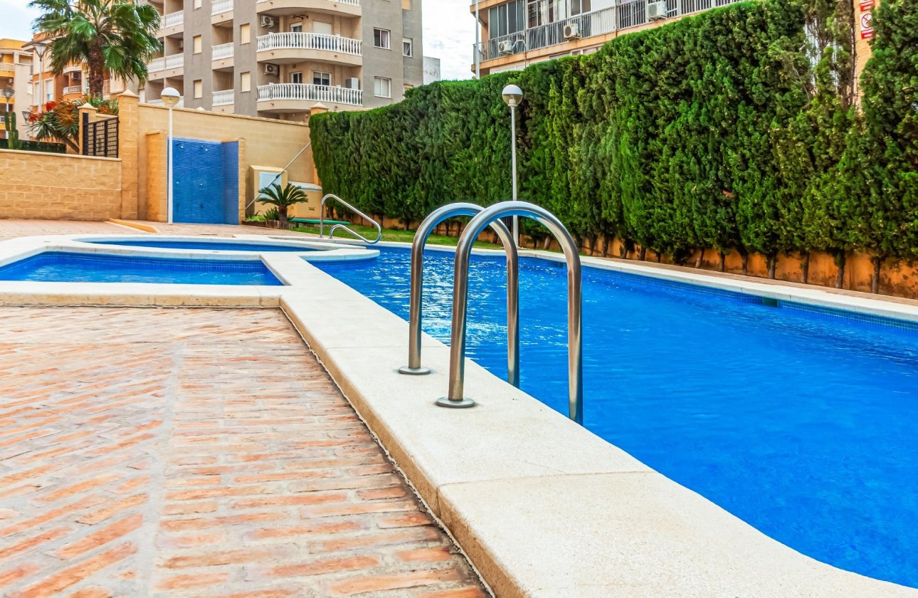 Revente - Appartement -
Torrevieja - Playa de los Locos