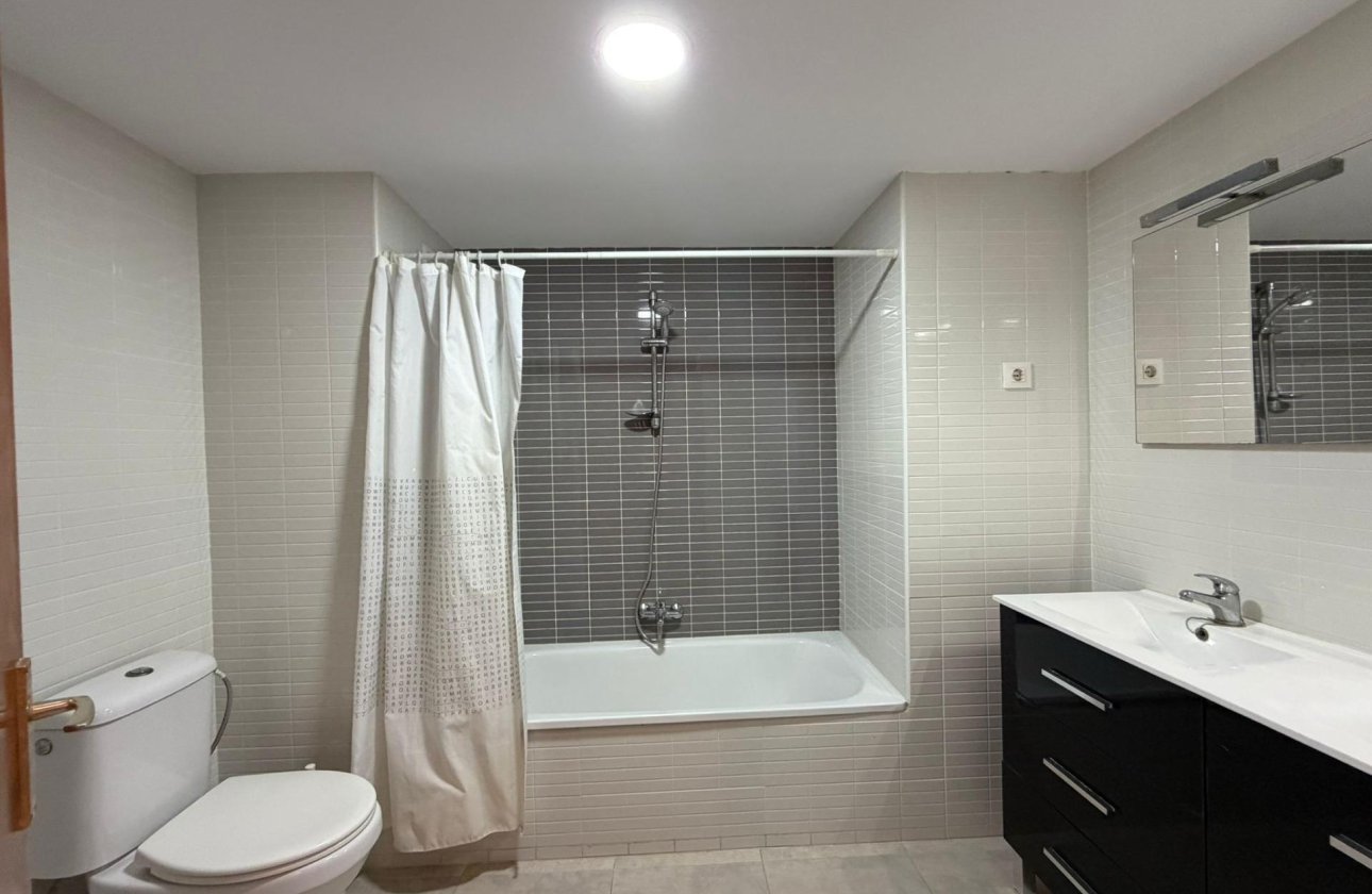 Revente - Appartement -
Torrevieja - Playa de los Locos