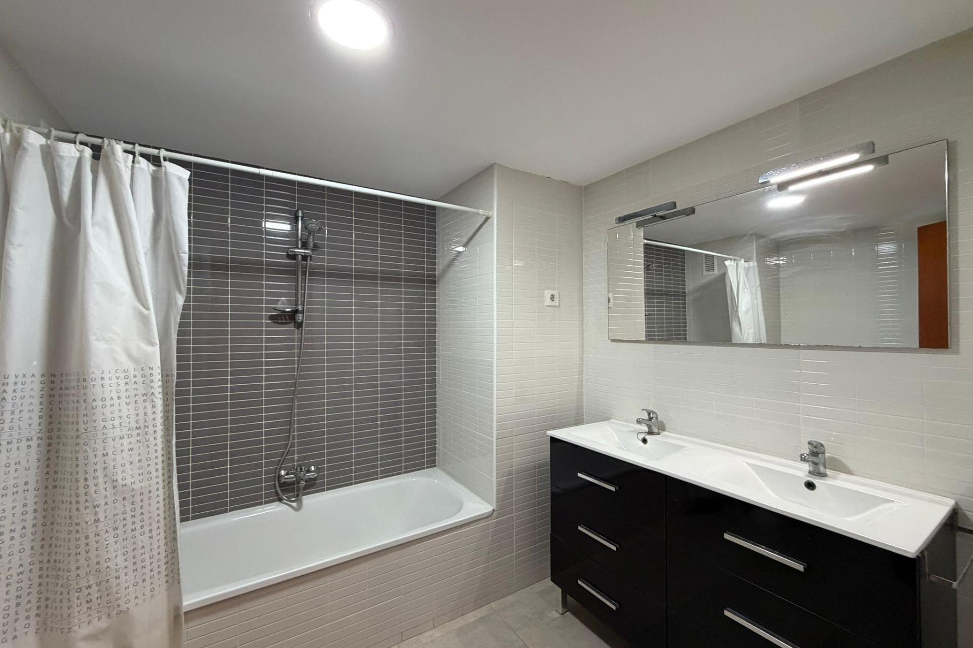 Revente - Appartement -
Torrevieja - Playa de los Locos