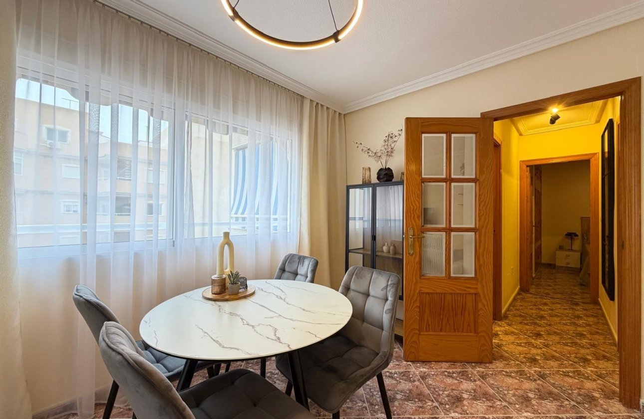 Revente - Appartement -
Torrevieja - Playa de los Locos
