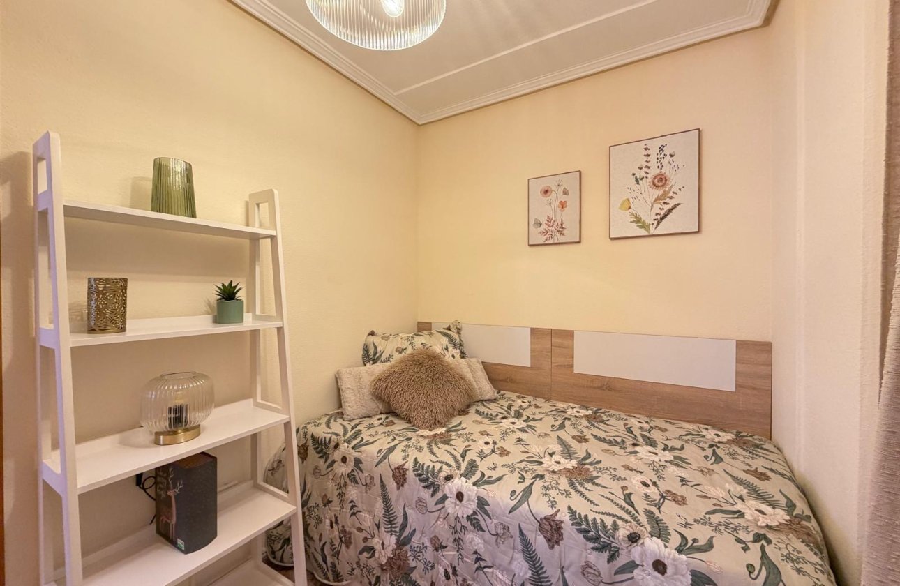 Revente - Appartement -
Torrevieja - Playa de los Locos