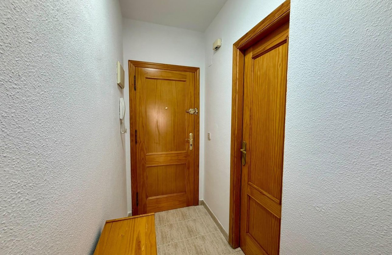 Revente - Appartement -
Torrevieja - Playa de los Locos