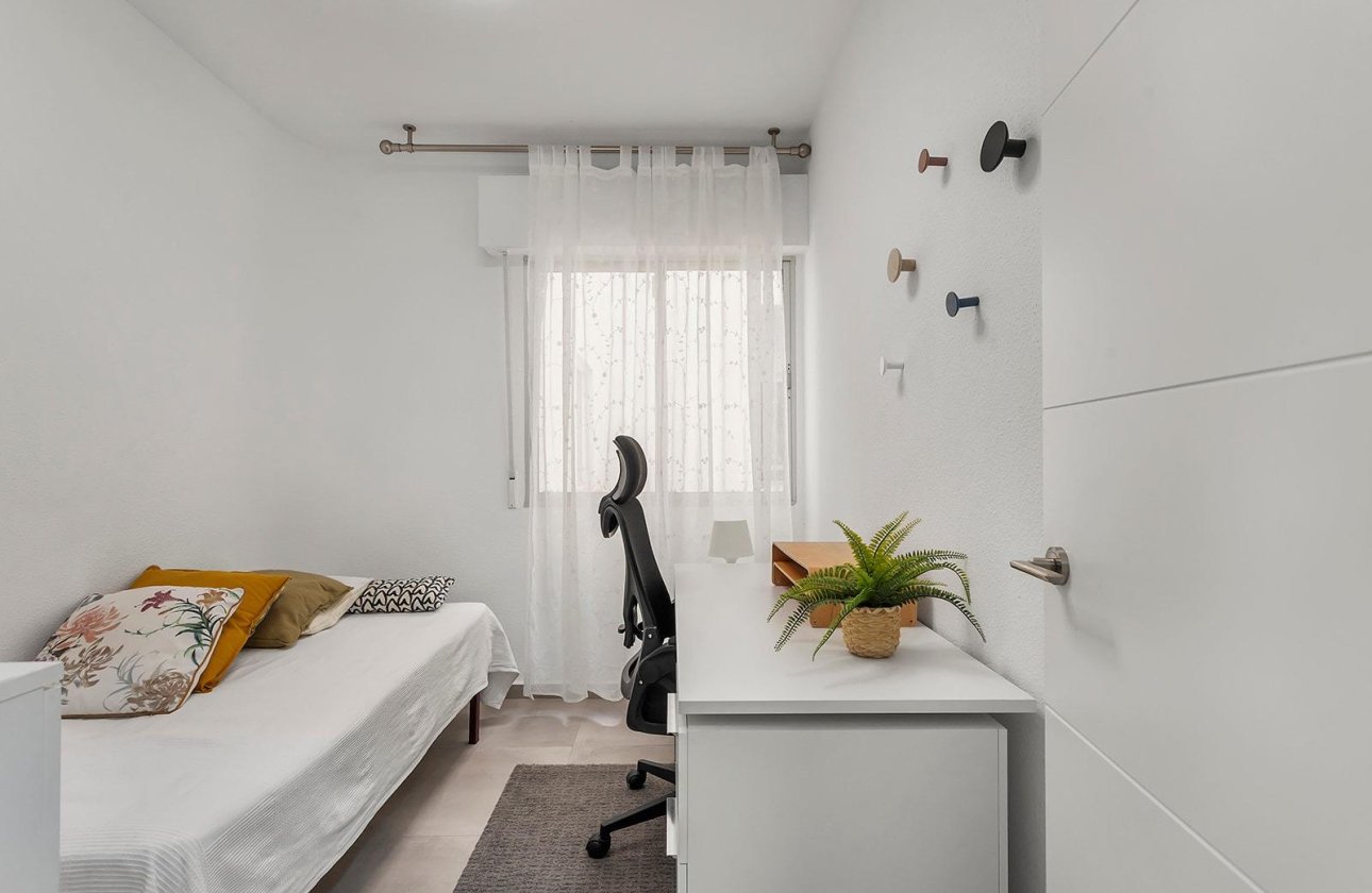 Revente - Appartement -
Torrevieja - Playa de los Locos