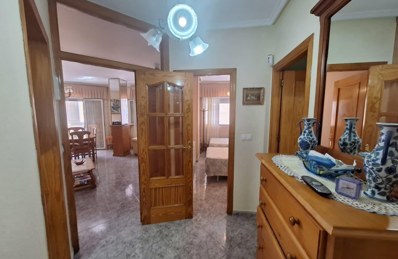 Revente - Appartement -
Torrevieja - Playa de los Locos