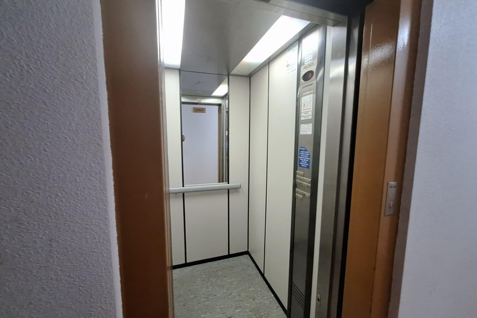 Revente - Appartement -
Torrevieja - Playa de los Locos