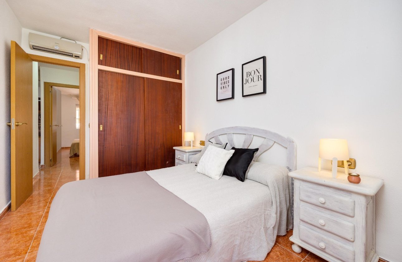 Revente - Appartement -
Torrevieja - Playa De Los Naufragos