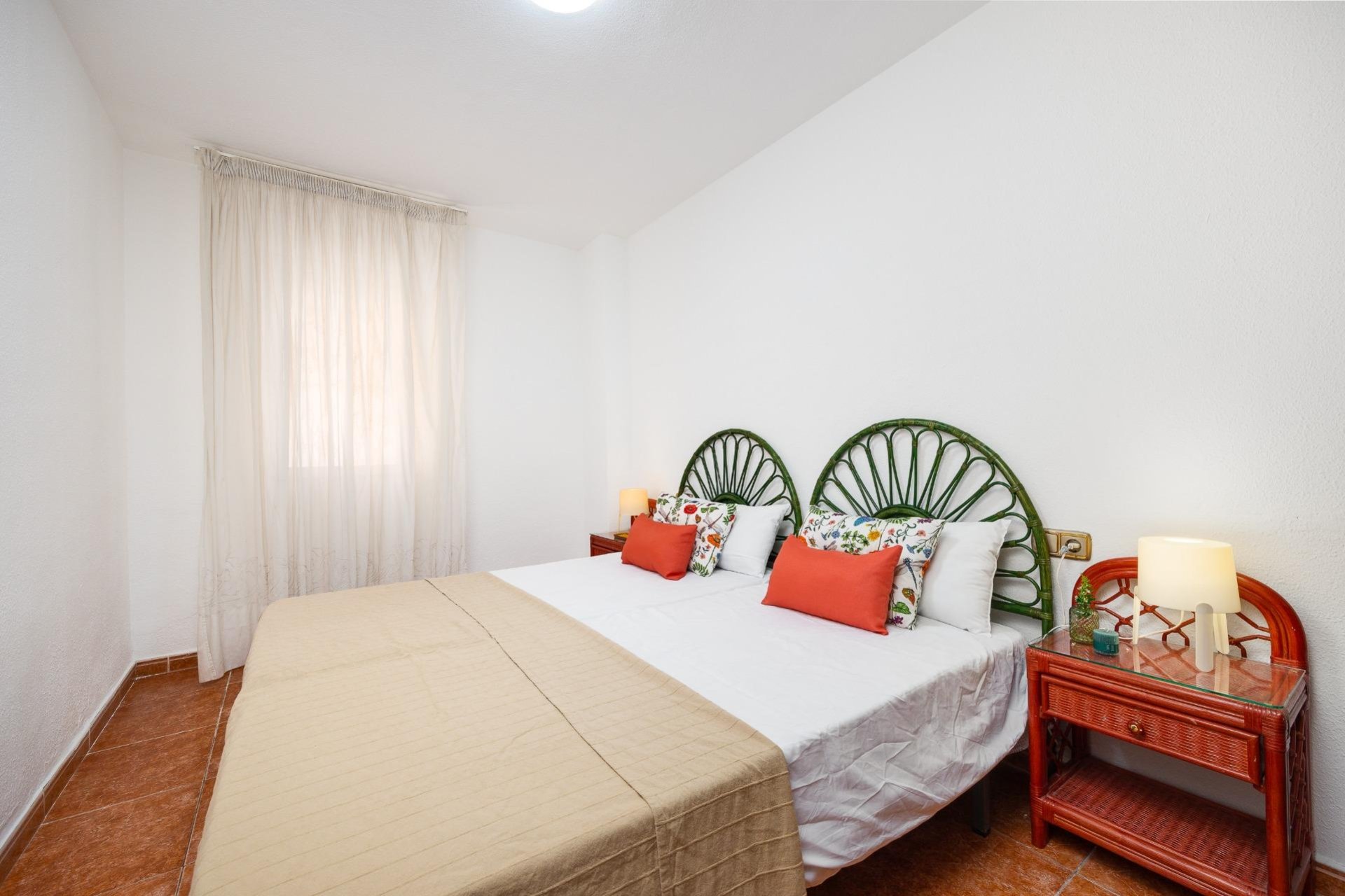 Revente - Appartement -
Torrevieja - Playa De Los Naufragos