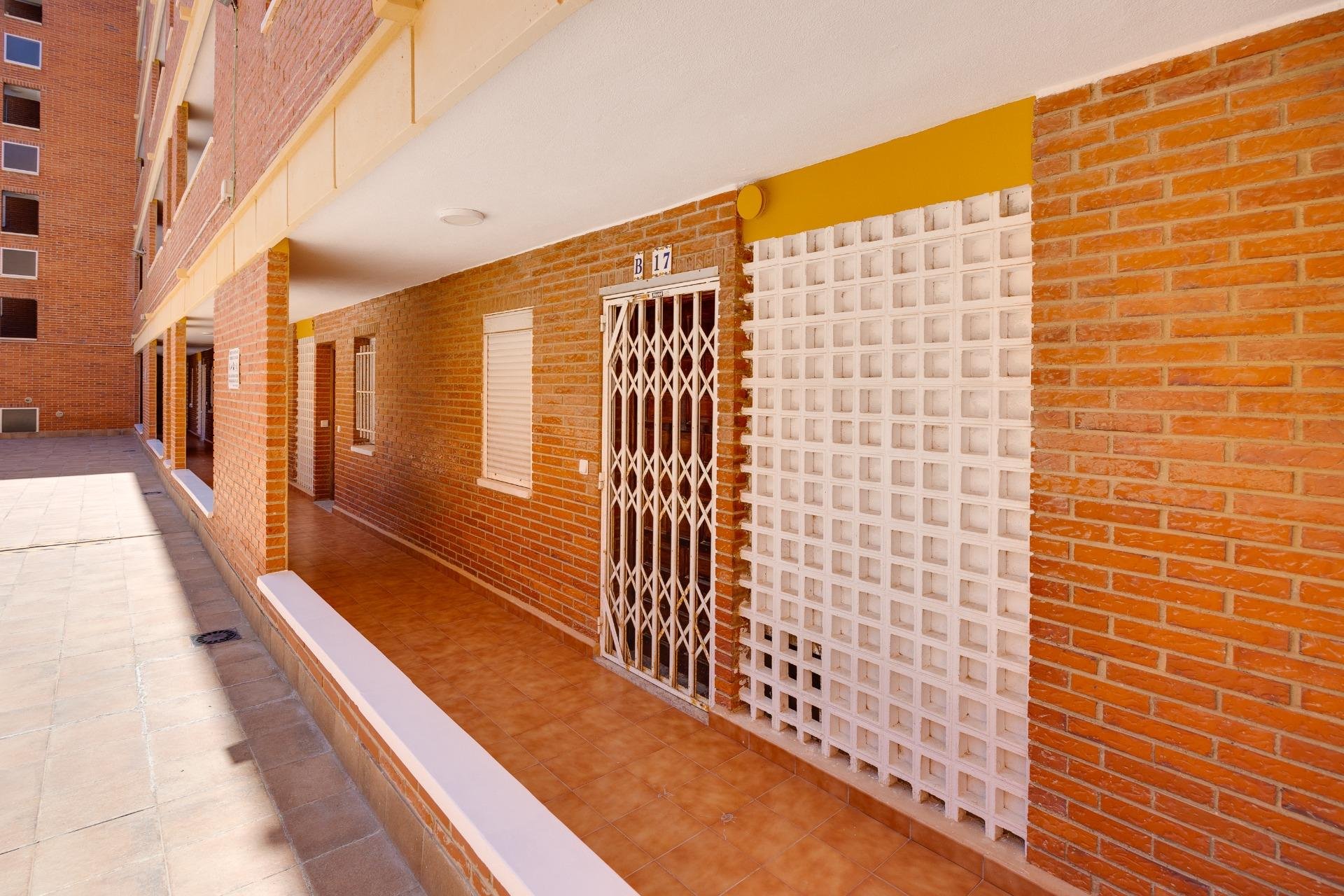 Revente - Appartement -
Torrevieja - Playa De Los Naufragos