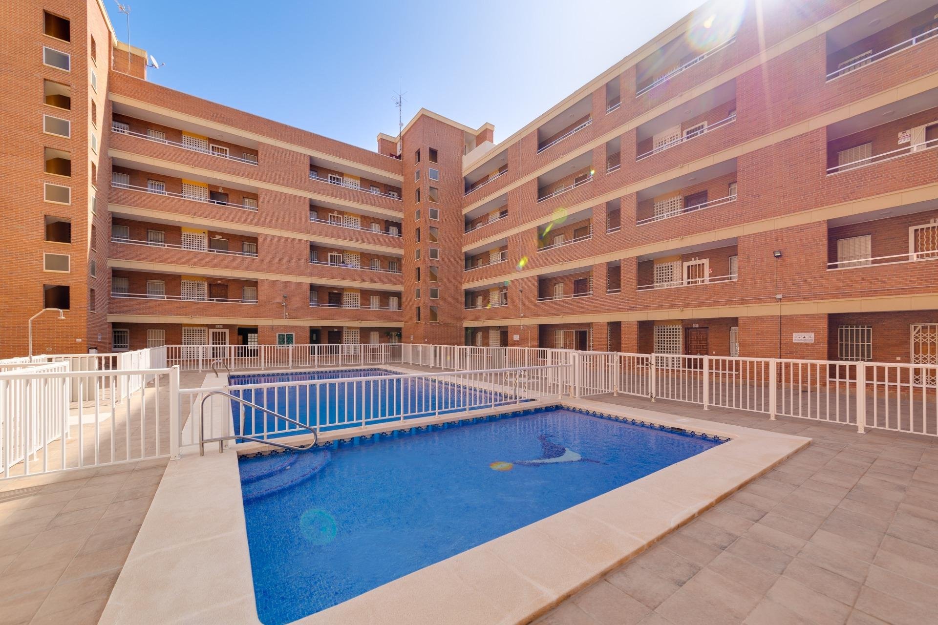 Revente - Appartement -
Torrevieja - Playa De Los Naufragos