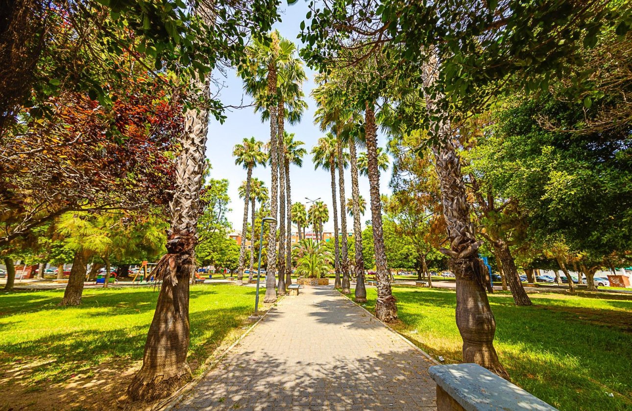 Revente - Appartement -
Torrevieja - Playa De Los Naufragos