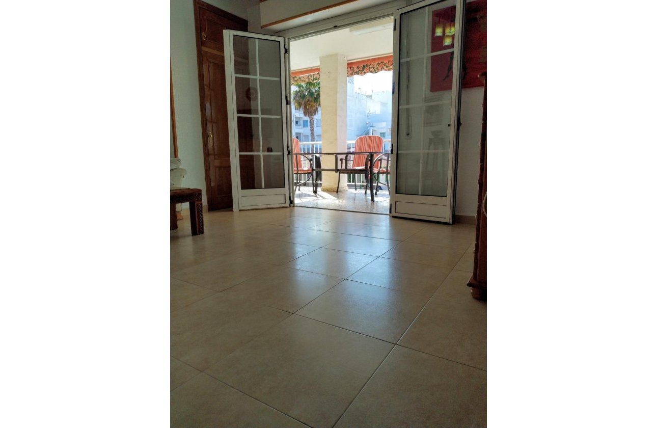 Revente - Appartement -
Torrevieja - Playa De Los Naufragos