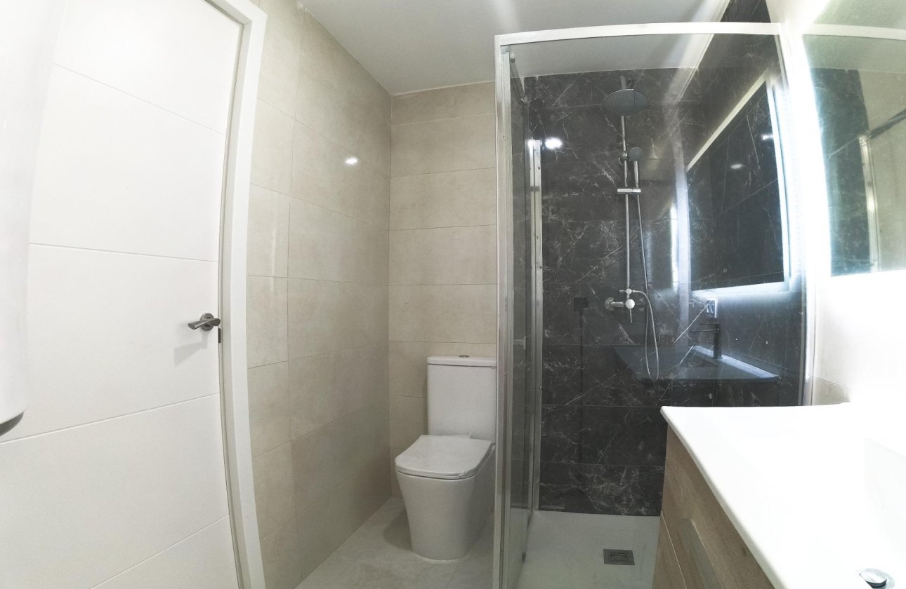 Revente - Appartement -
Torrevieja - Playa De Los Naufragos