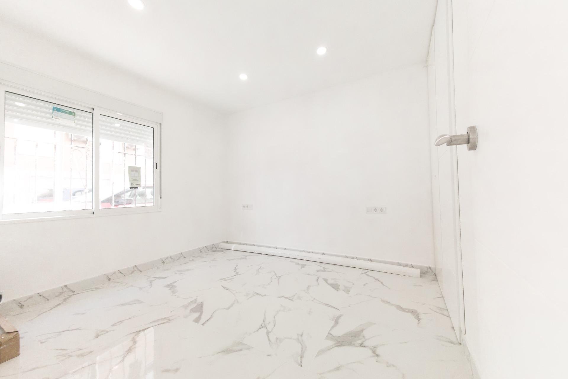 Revente - Appartement -
Torrevieja - Playa De Los Naufragos