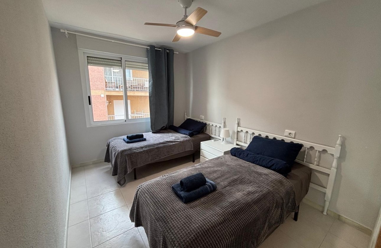 Revente - Appartement -
Torrevieja - Playa De Los Naufragos