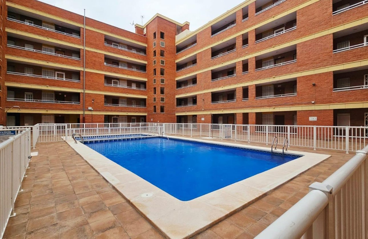 Revente - Appartement -
Torrevieja - Playa De Los Naufragos