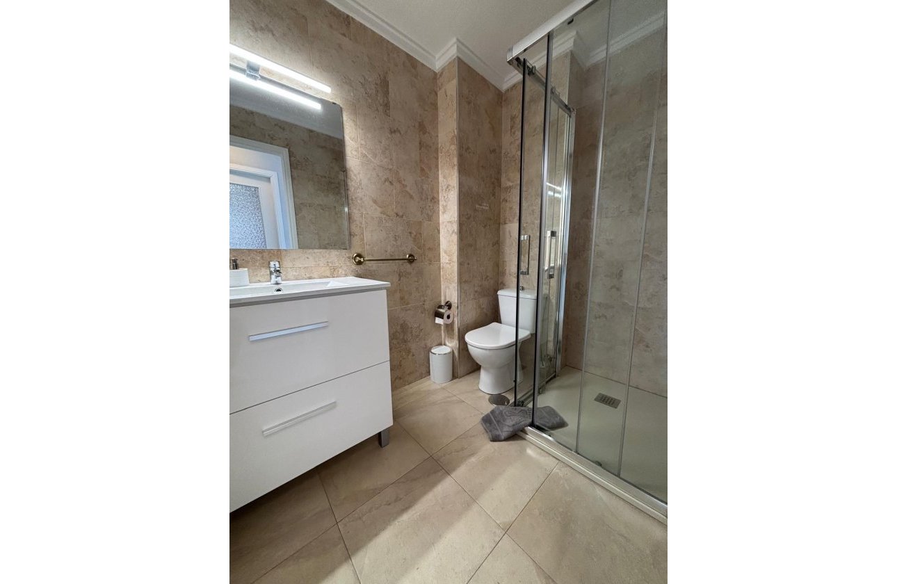 Revente - Appartement -
Torrevieja - Playa De Los Naufragos