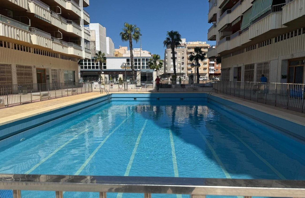 Revente - Appartement -
Torrevieja - Playa del Acequión