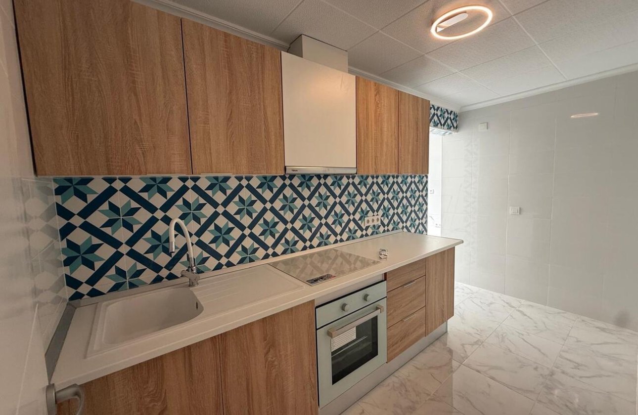 Revente - Appartement -
Torrevieja - Playa del Acequión