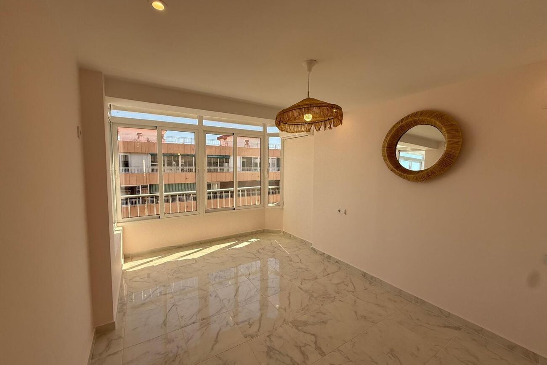 Revente - Appartement -
Torrevieja - Playa del Acequión