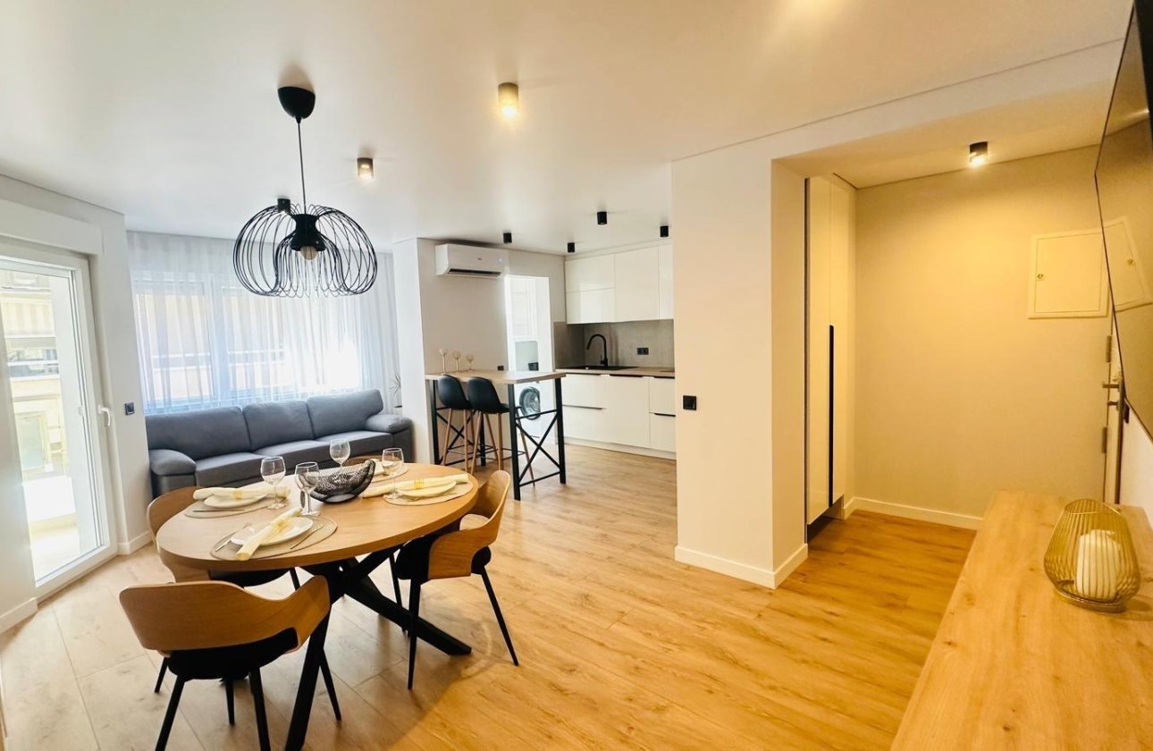 Revente - Appartement -
Torrevieja - Playa del Cura