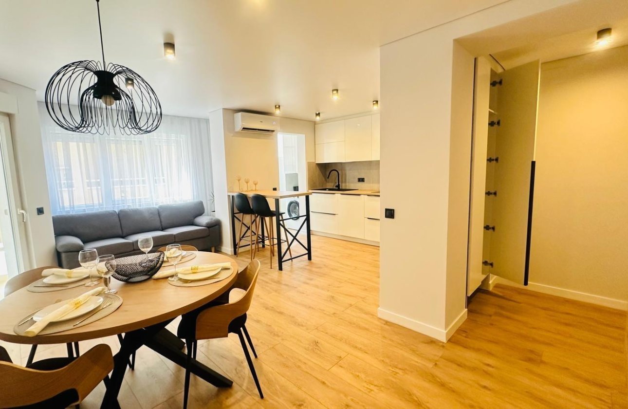 Revente - Appartement -
Torrevieja - Playa del Cura