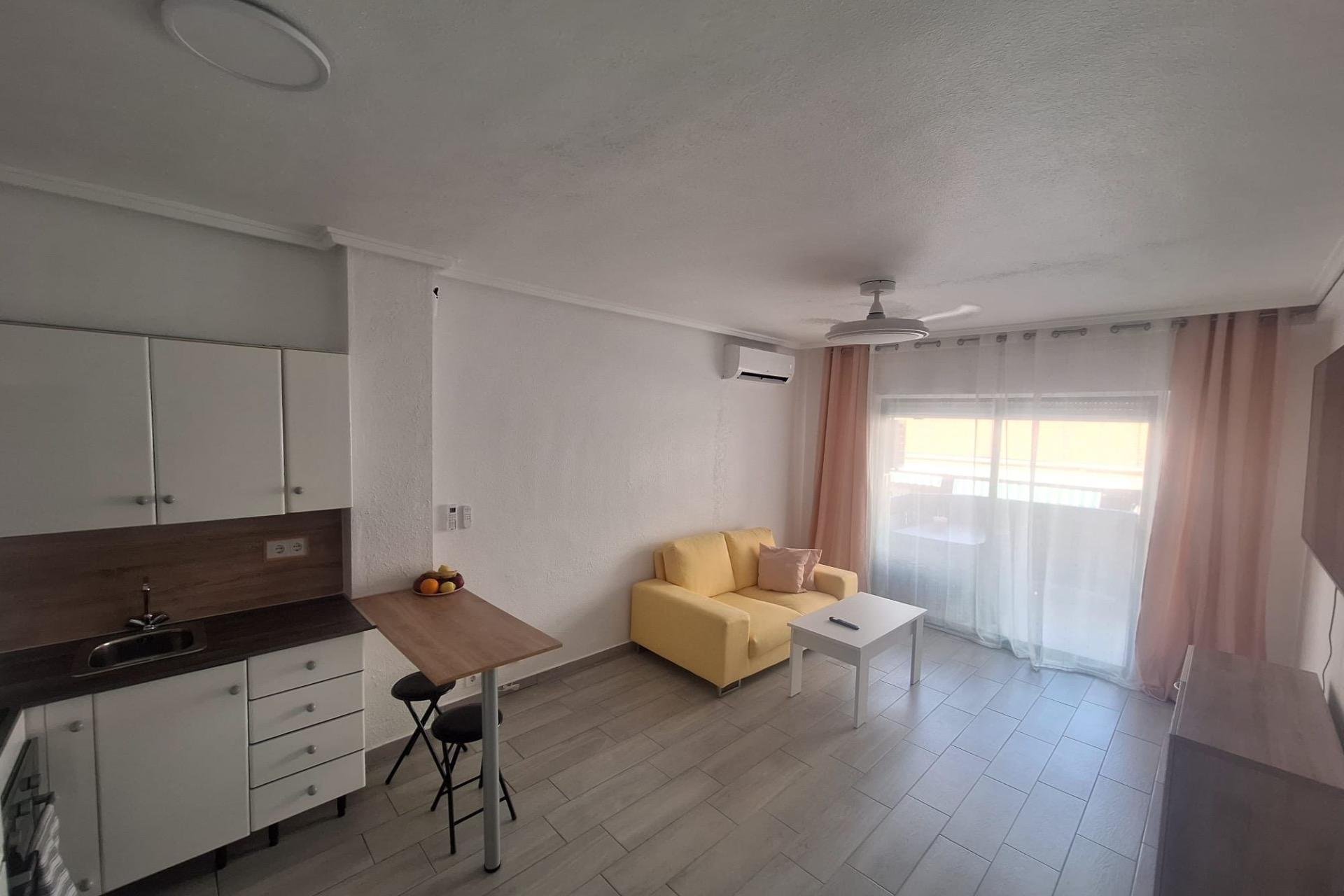 Revente - Appartement -
Torrevieja - Playa del Cura