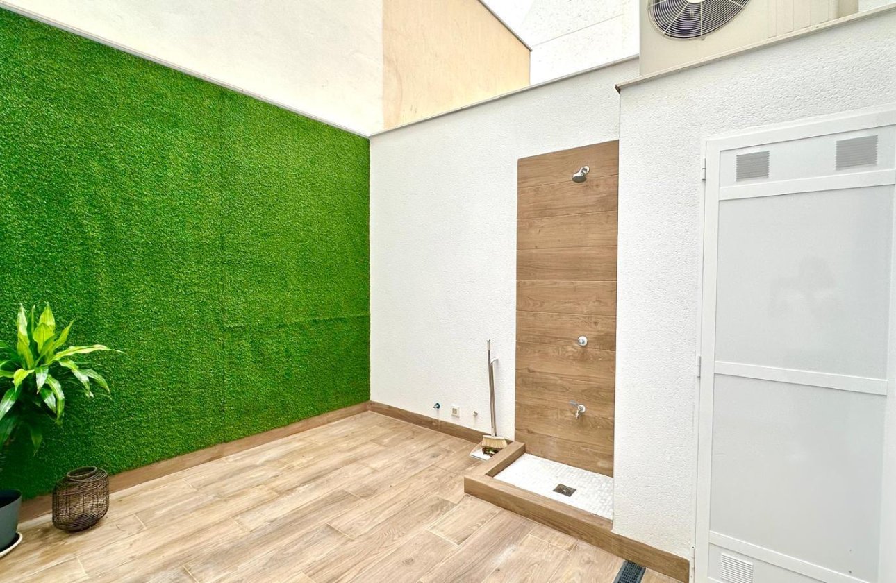 Revente - Appartement -
Torrevieja - Playa del Cura