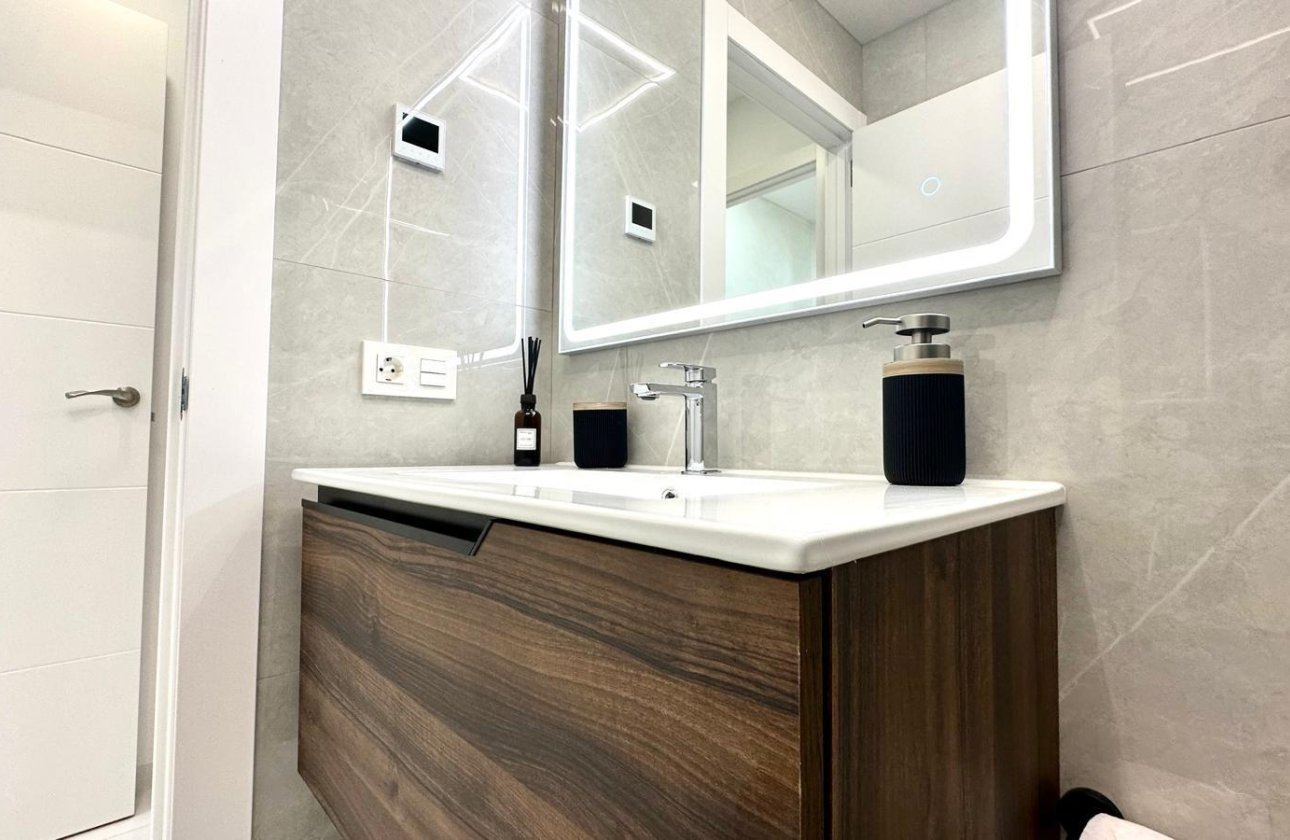 Revente - Appartement -
Torrevieja - Playa del Cura