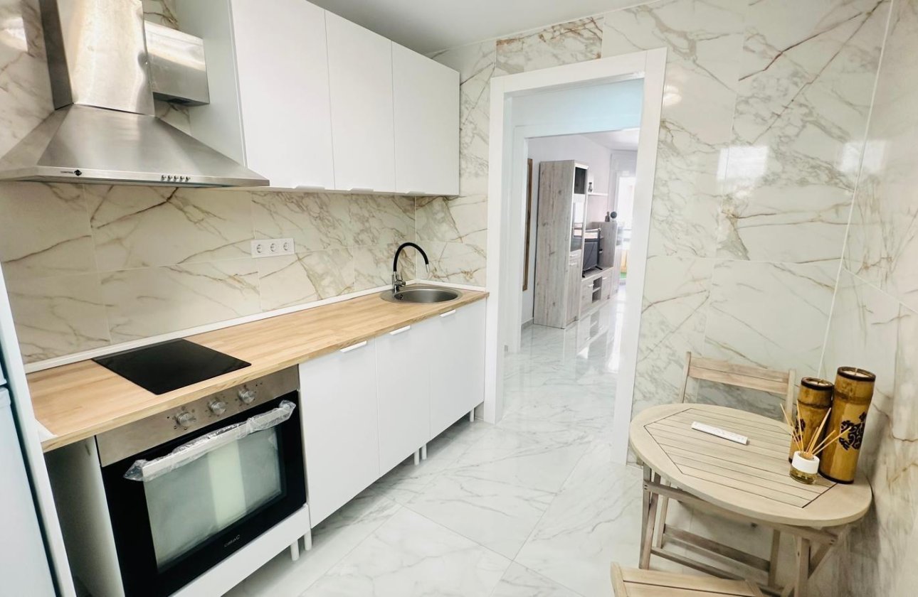 Revente - Appartement -
Torrevieja - Playa del Cura