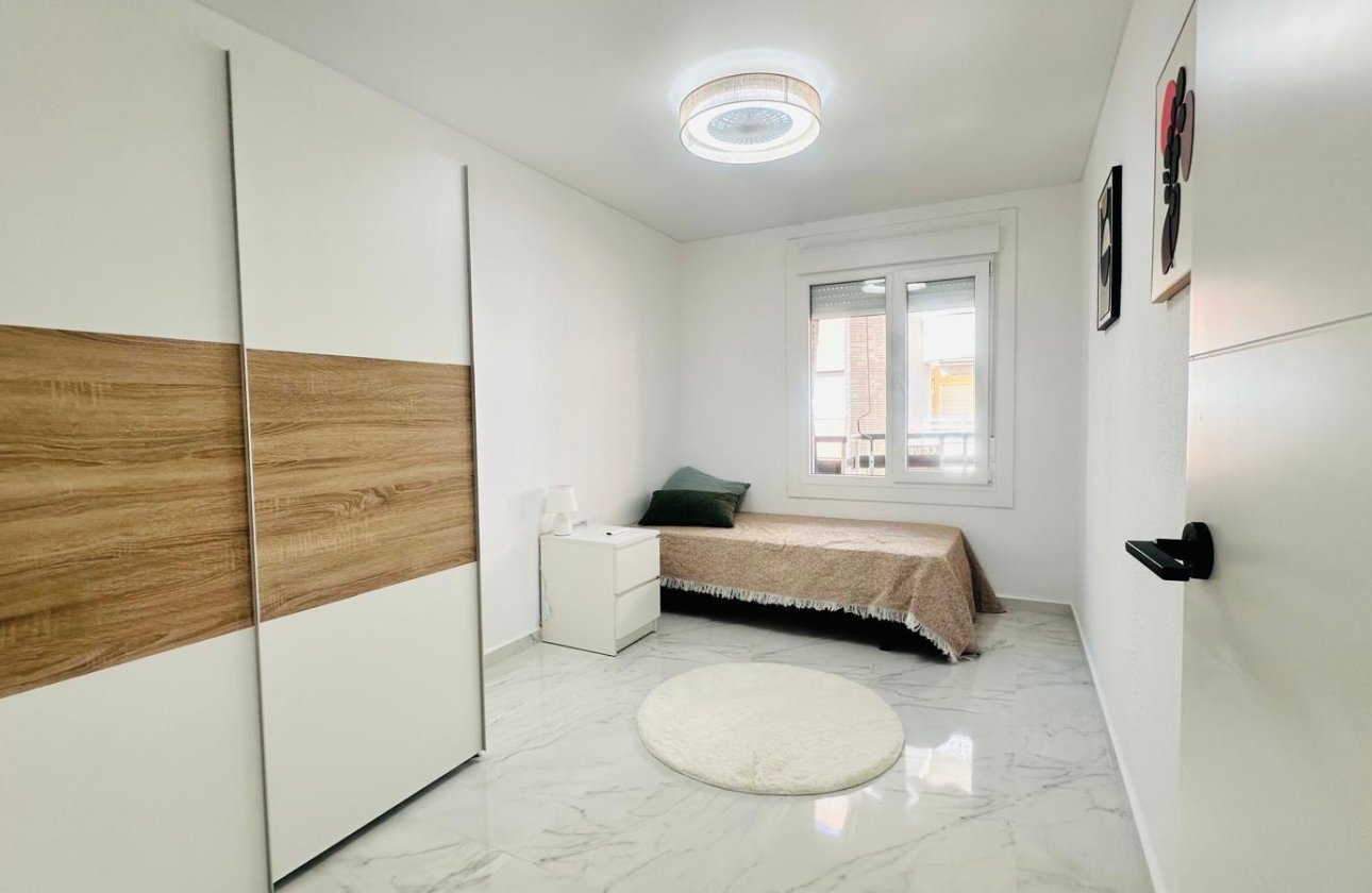 Revente - Appartement -
Torrevieja - Playa del Cura