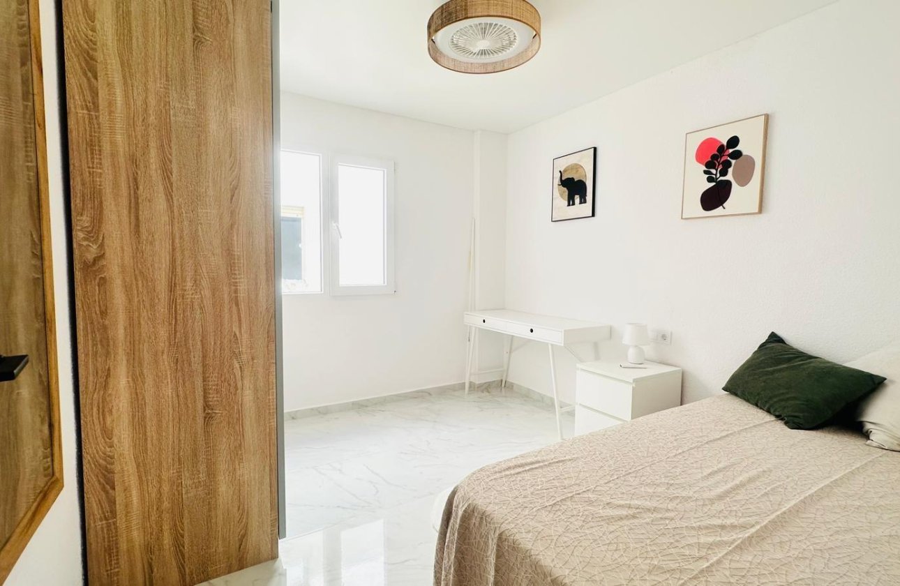 Revente - Appartement -
Torrevieja - Playa del Cura