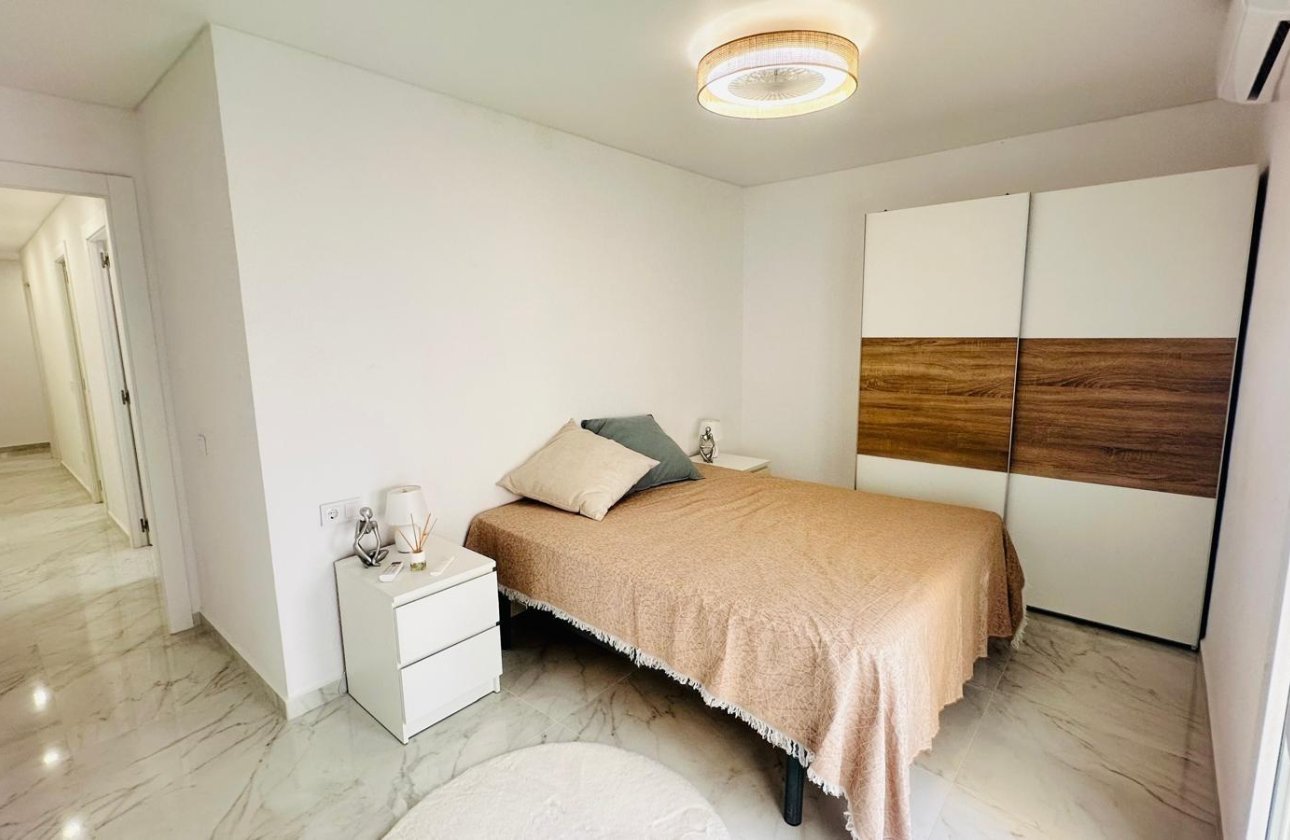 Revente - Appartement -
Torrevieja - Playa del Cura