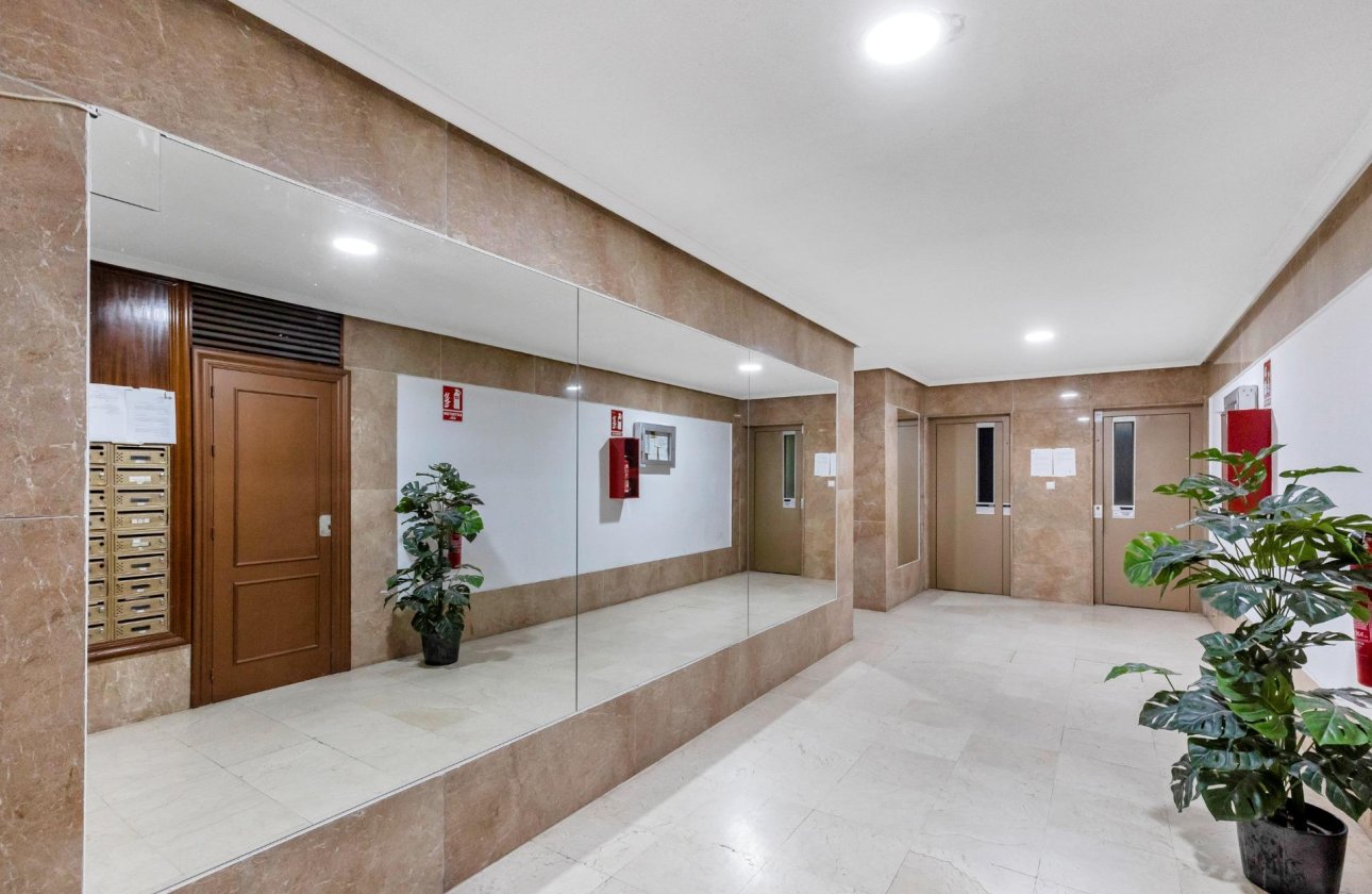 Revente - Appartement -
Torrevieja - Playa del Cura