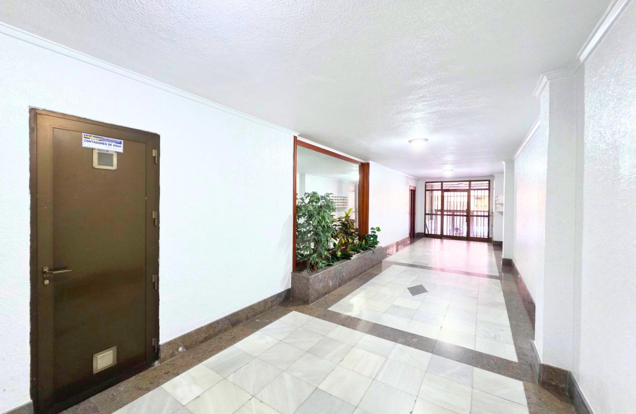 Revente - Appartement -
Torrevieja - Playa del Cura