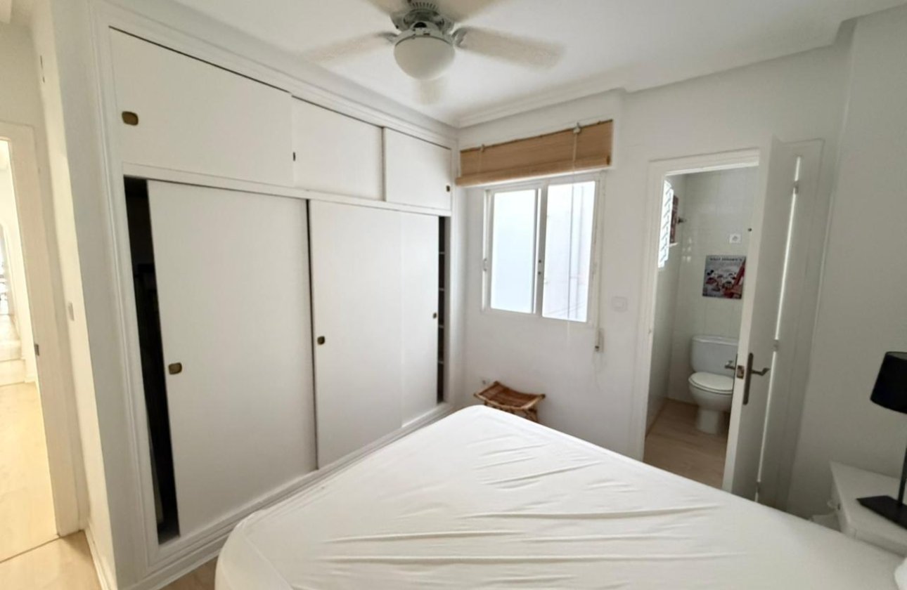 Revente - Appartement -
Torrevieja - Playa del Cura