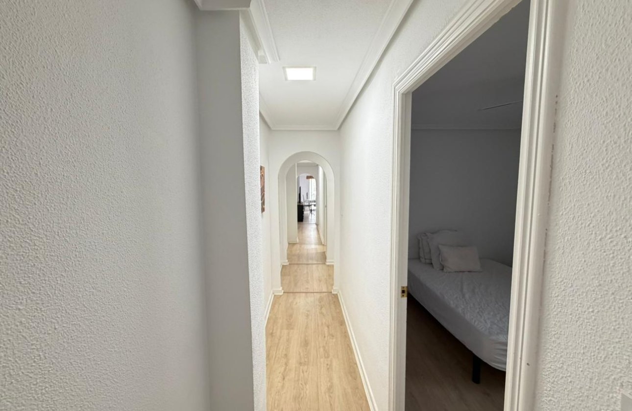 Revente - Appartement -
Torrevieja - Playa del Cura