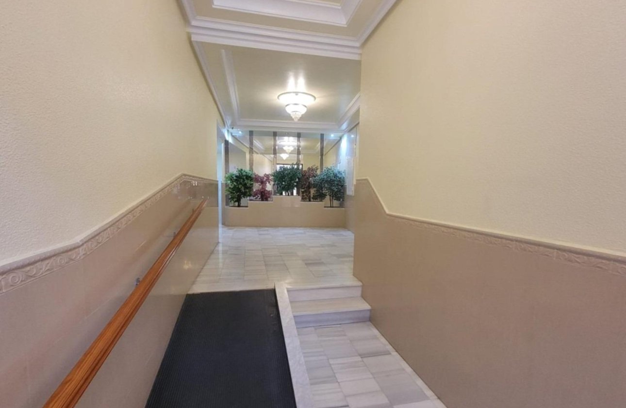 Revente - Appartement -
Torrevieja - Playa del Cura