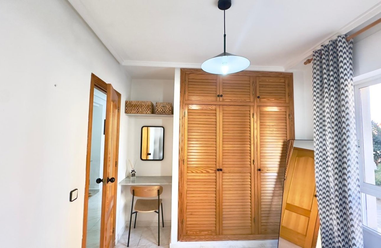 Revente - Appartement -
Torrevieja - Playa del Cura