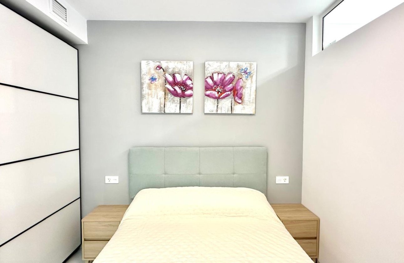 Revente - Appartement -
Torrevieja - Playa del Cura