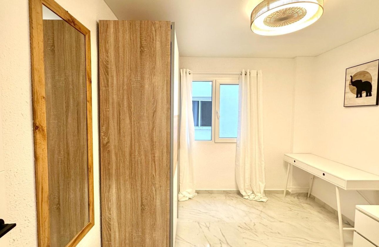 Revente - Appartement -
Torrevieja - Playa del Cura