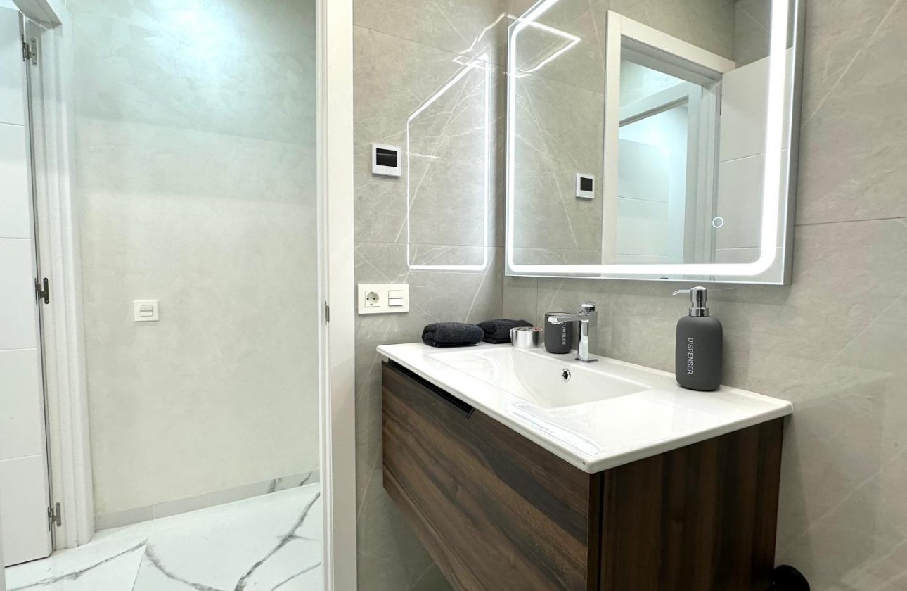 Revente - Appartement -
Torrevieja - Playa del Cura