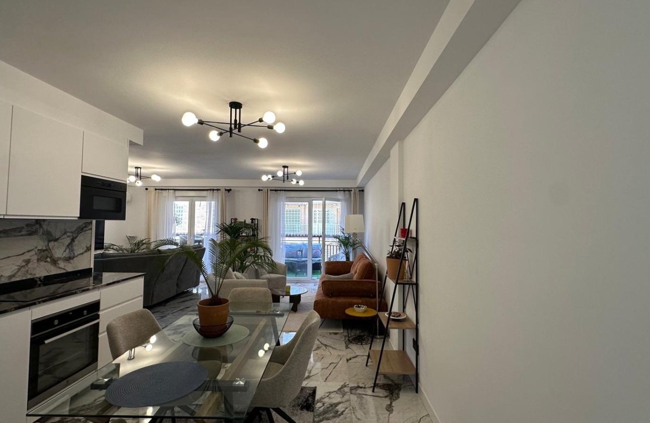 Revente - Appartement -
Torrevieja - Playa del Cura