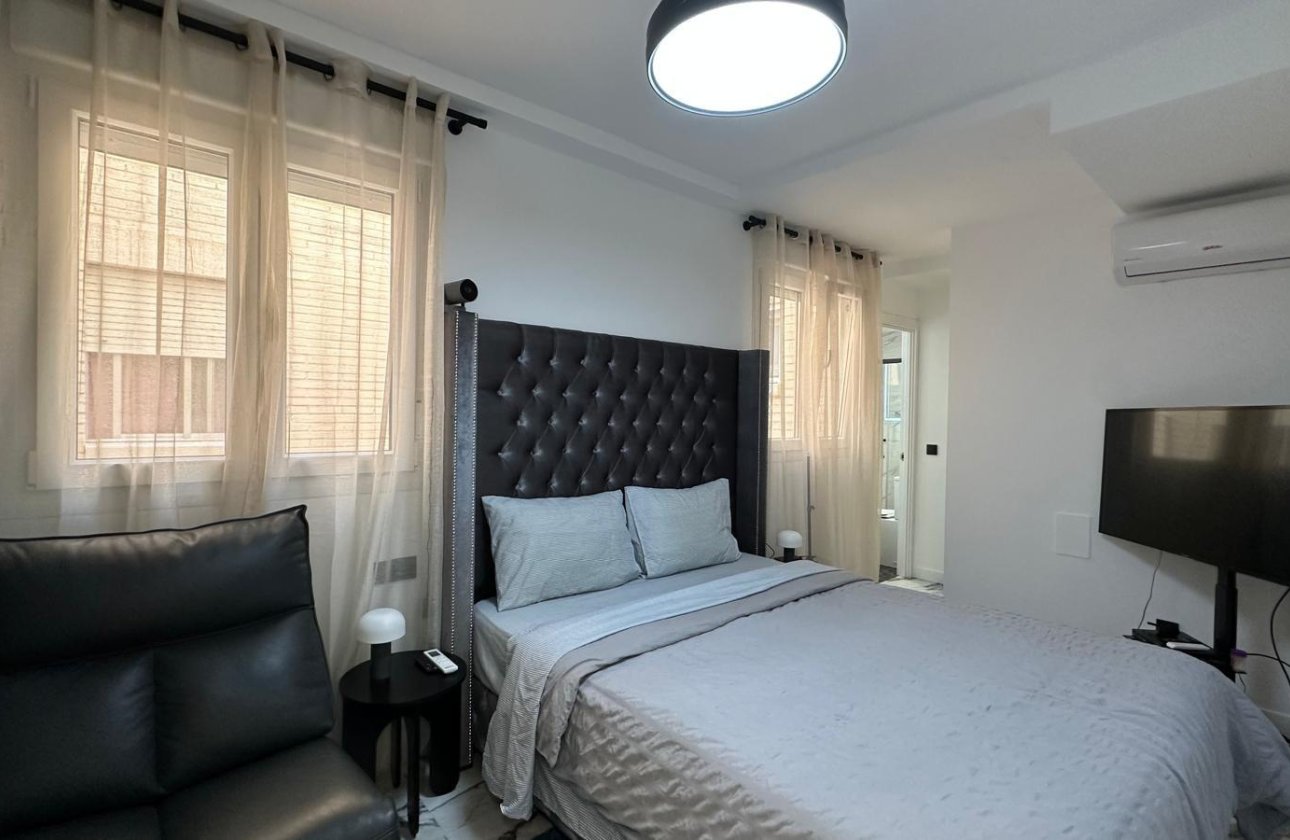 Revente - Appartement -
Torrevieja - Playa del Cura