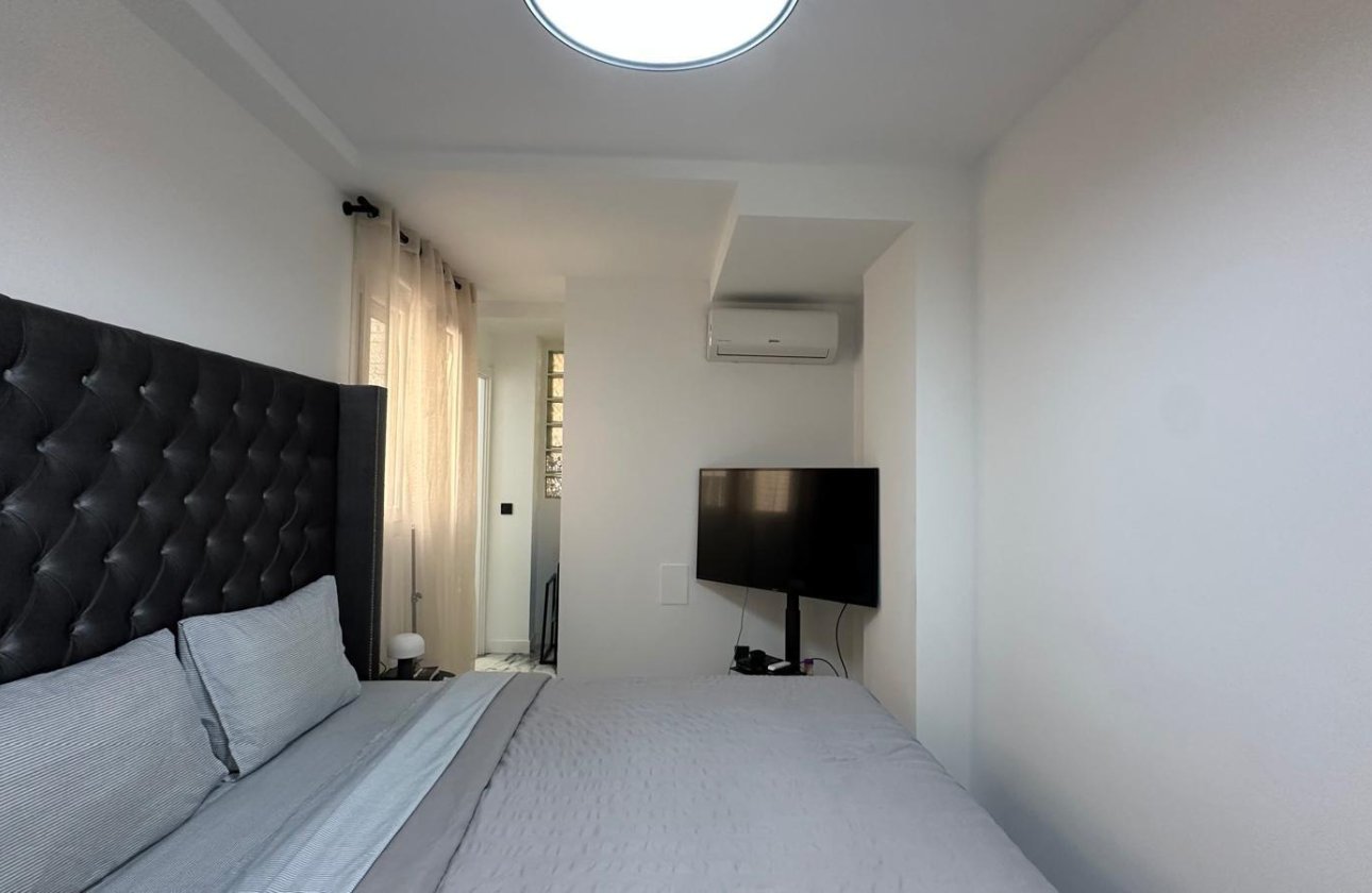 Revente - Appartement -
Torrevieja - Playa del Cura