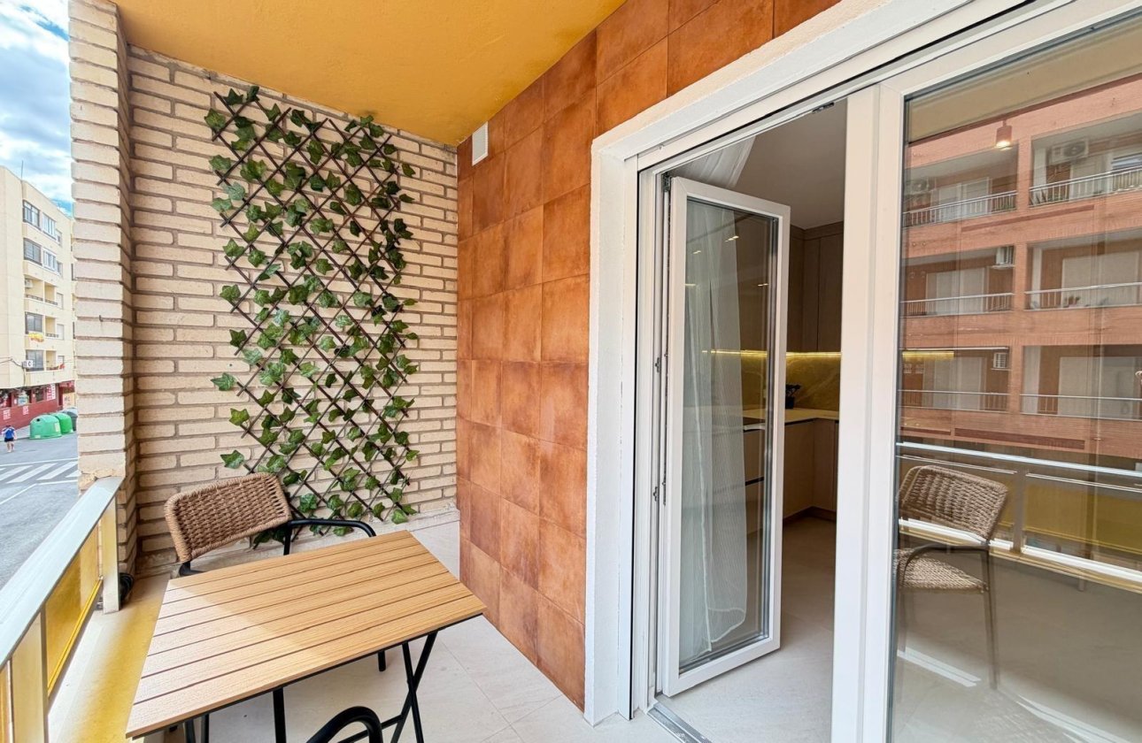 Revente - Appartement -
Torrevieja - Playa del Cura