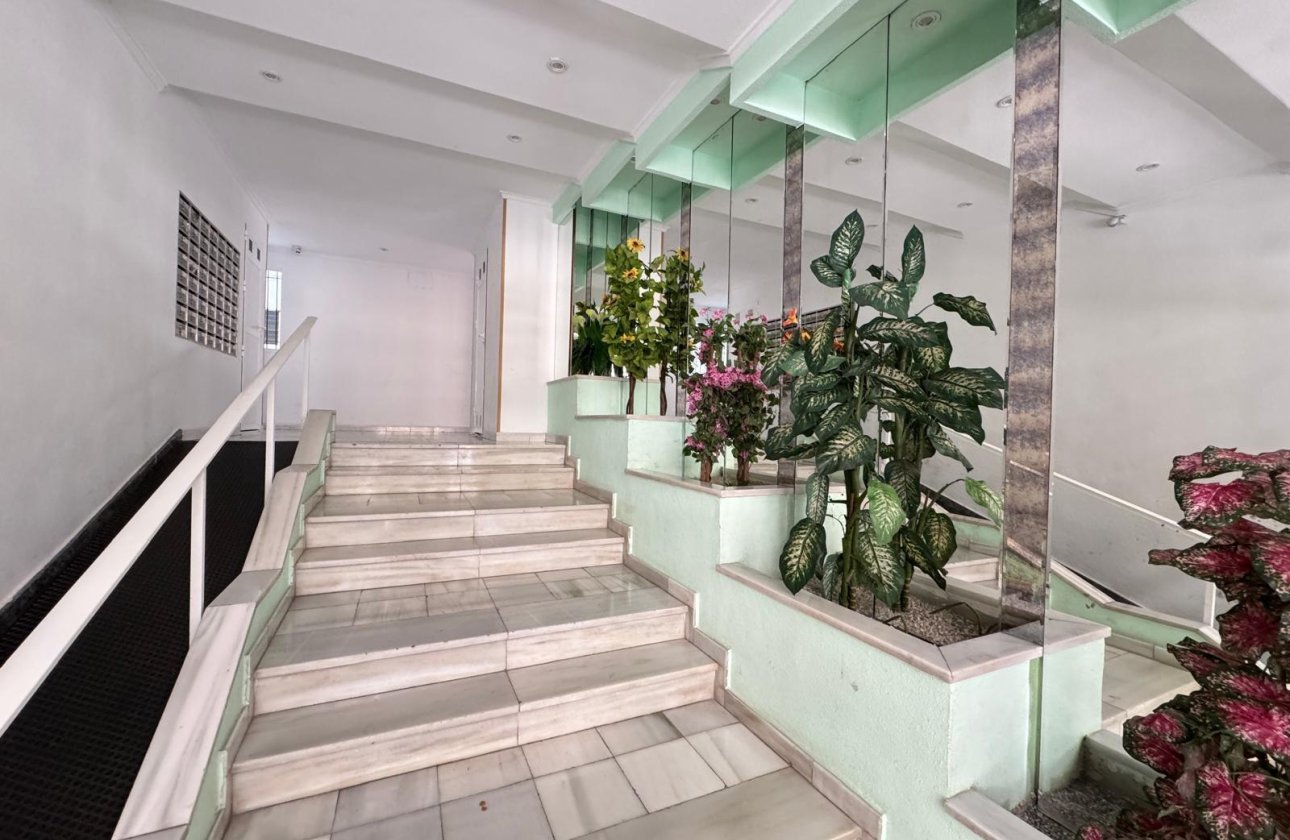 Revente - Appartement -
Torrevieja - Playa del Cura