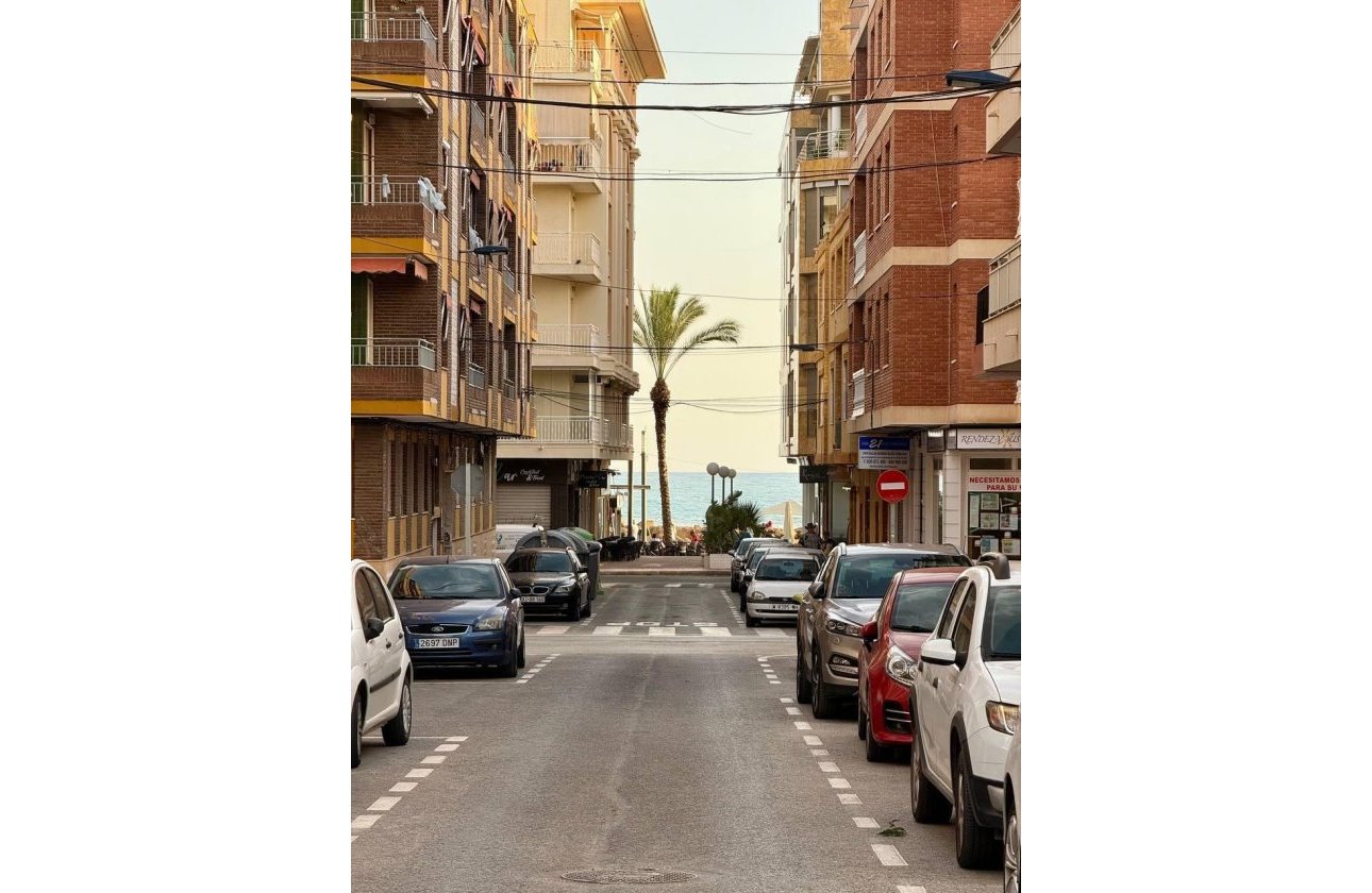 Revente - Appartement -
Torrevieja - Playa del Cura