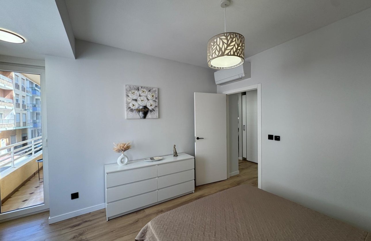Revente - Appartement -
Torrevieja - Playa del Cura
