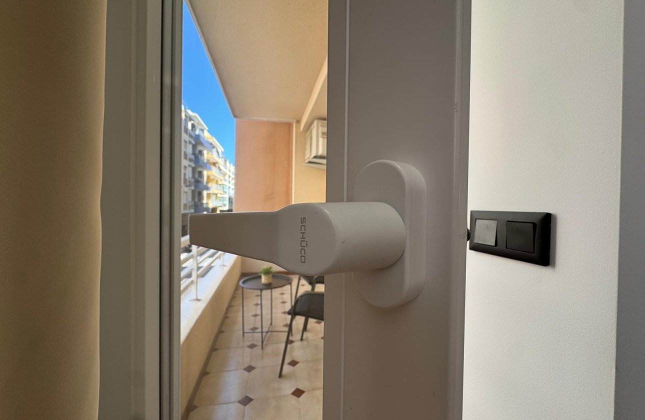 Revente - Appartement -
Torrevieja - Playa del Cura